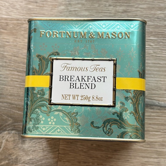 Fortnum & Mason Breakfast Blend
Loose Tea & Large Stainless Steel Tea Infuser - Picture 3 of 13